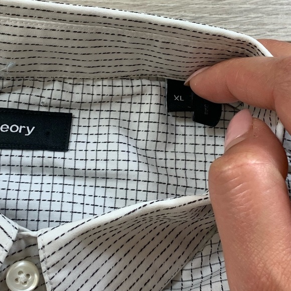 Theory Coppolo Durhem Button Front Short Sleeve Shirt - Picture 9 of 11